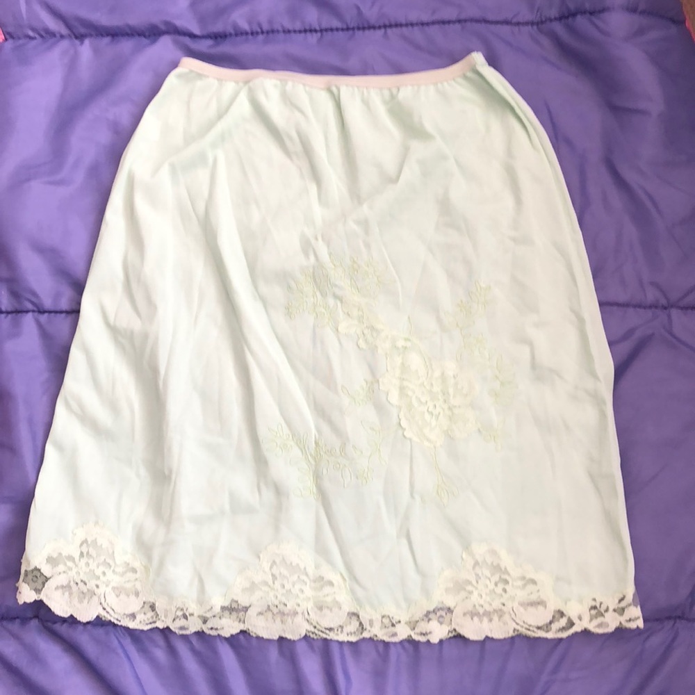 Vintage minty green skirt slip small